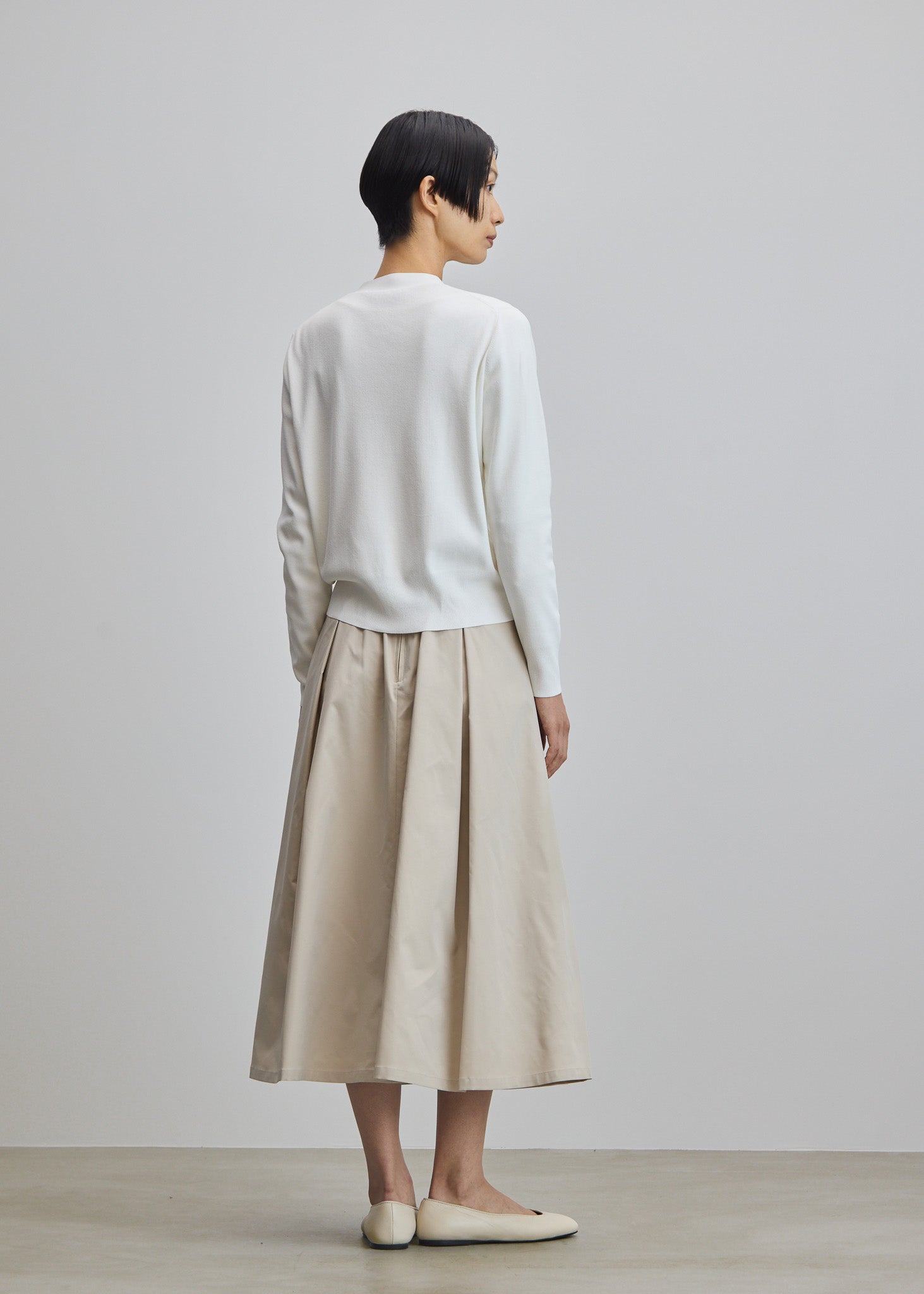 Vネックショートニットカーディガン - SOÉJU online store｜上質な大人