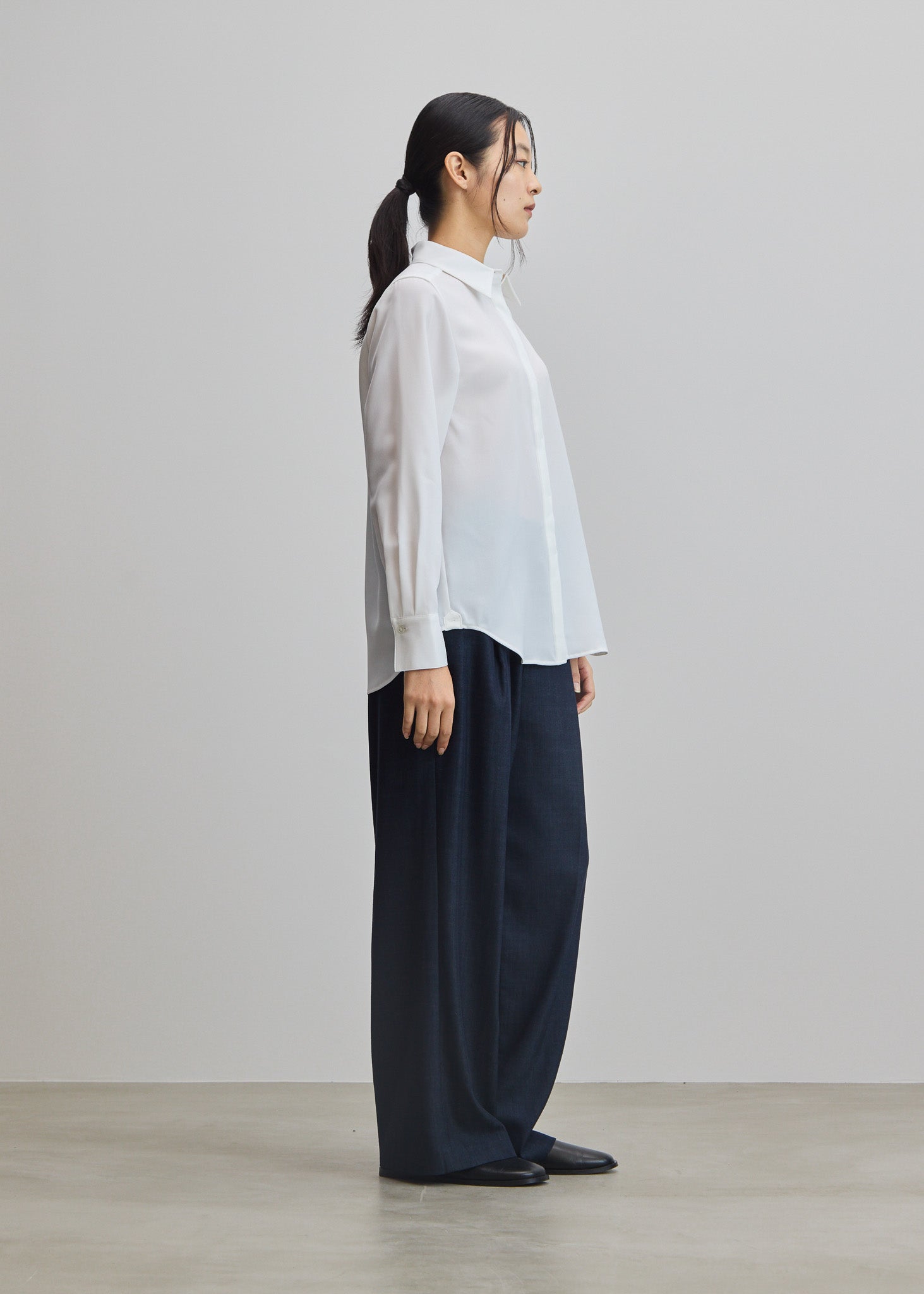 SOEJU　ソージュ　デニムライクタックワイドパンツ　インディゴ　M　美品 デニムライクタックワイドパンツ - SOÉJU online store｜上質な