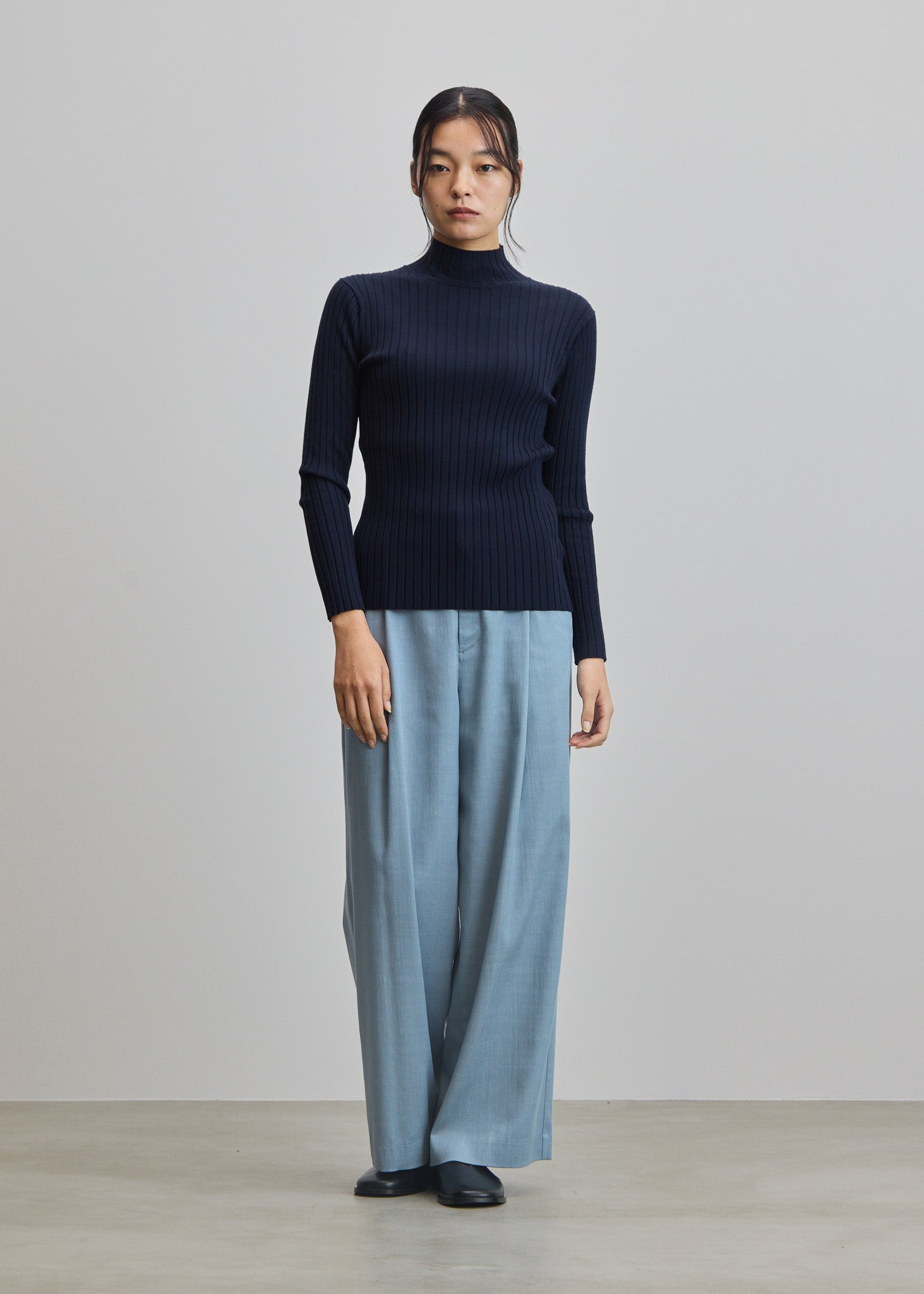 SOEJU ソージュ デニムライクタックワイドパンツ インディゴ M 美品 デニムライクタックワイドパンツ - SOÉJU online store|上質な