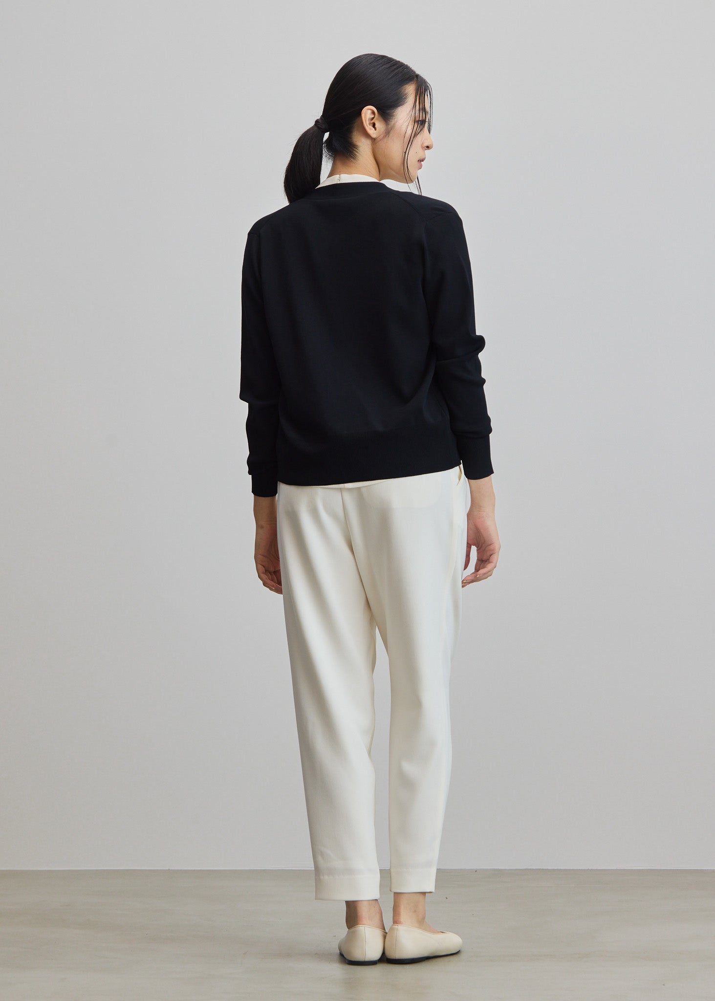 Vネックショートニットカーディガン - SOÉJU online store｜上質