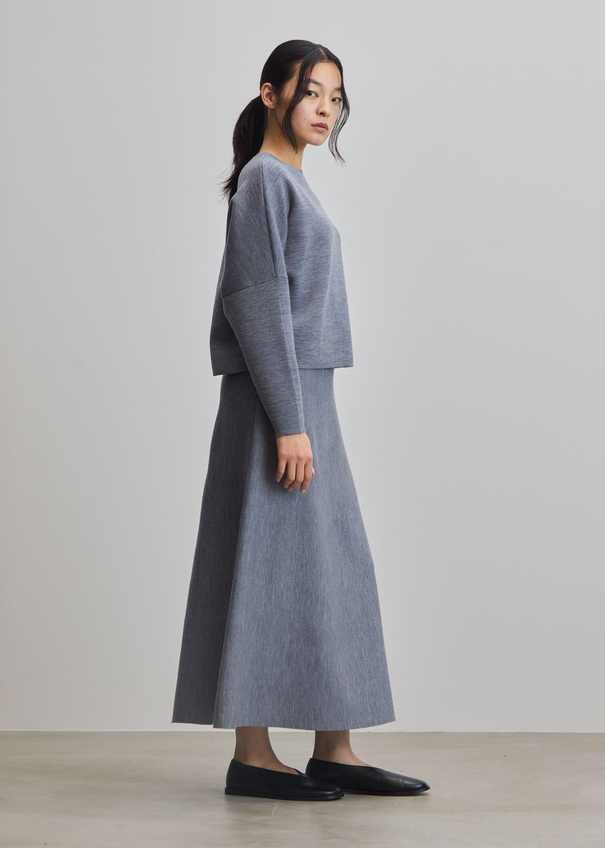 スウェットライクフレアスカート - SOÉJU online store｜上質な大人の