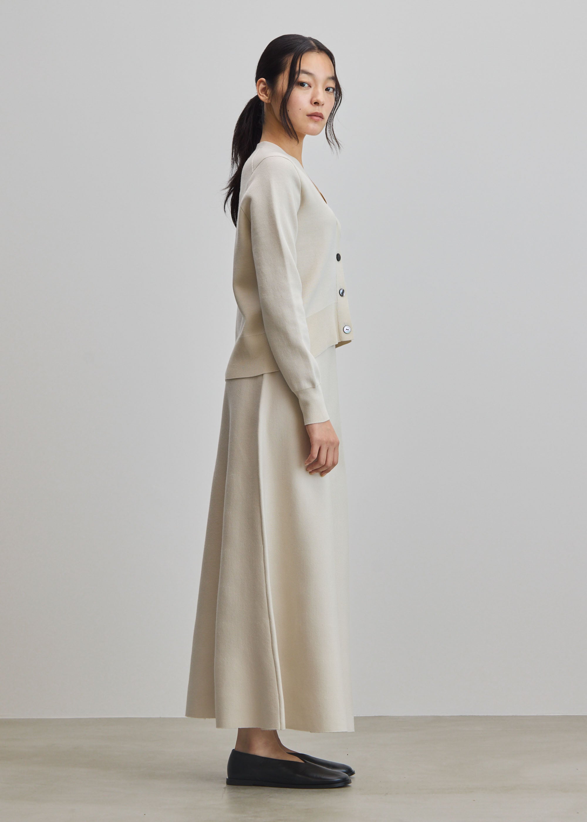 スウェットライクフレアスカート - SOÉJU online store｜上質な大人の