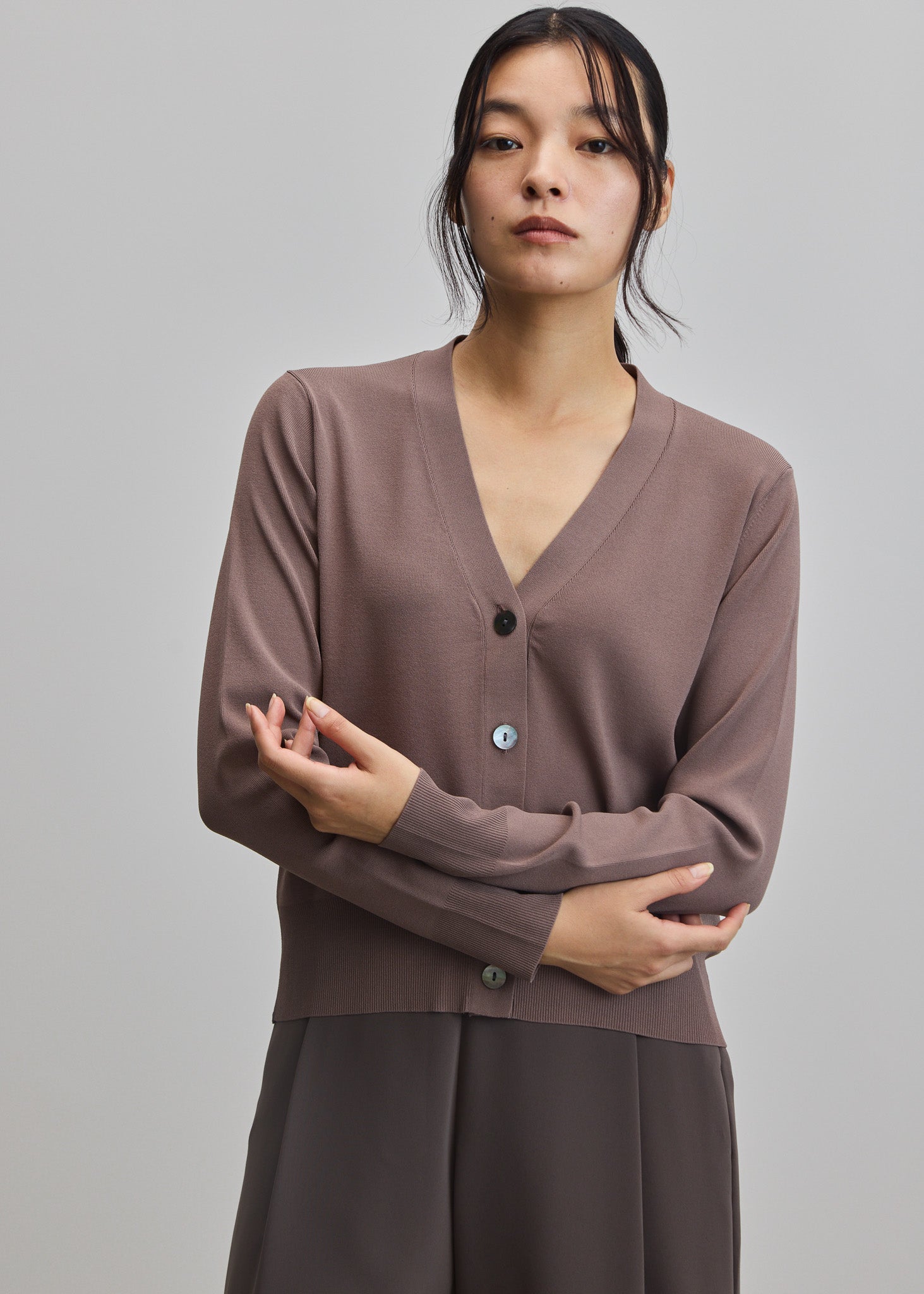 Vネックショートニットカーディガン - SOÉJU online store｜上質