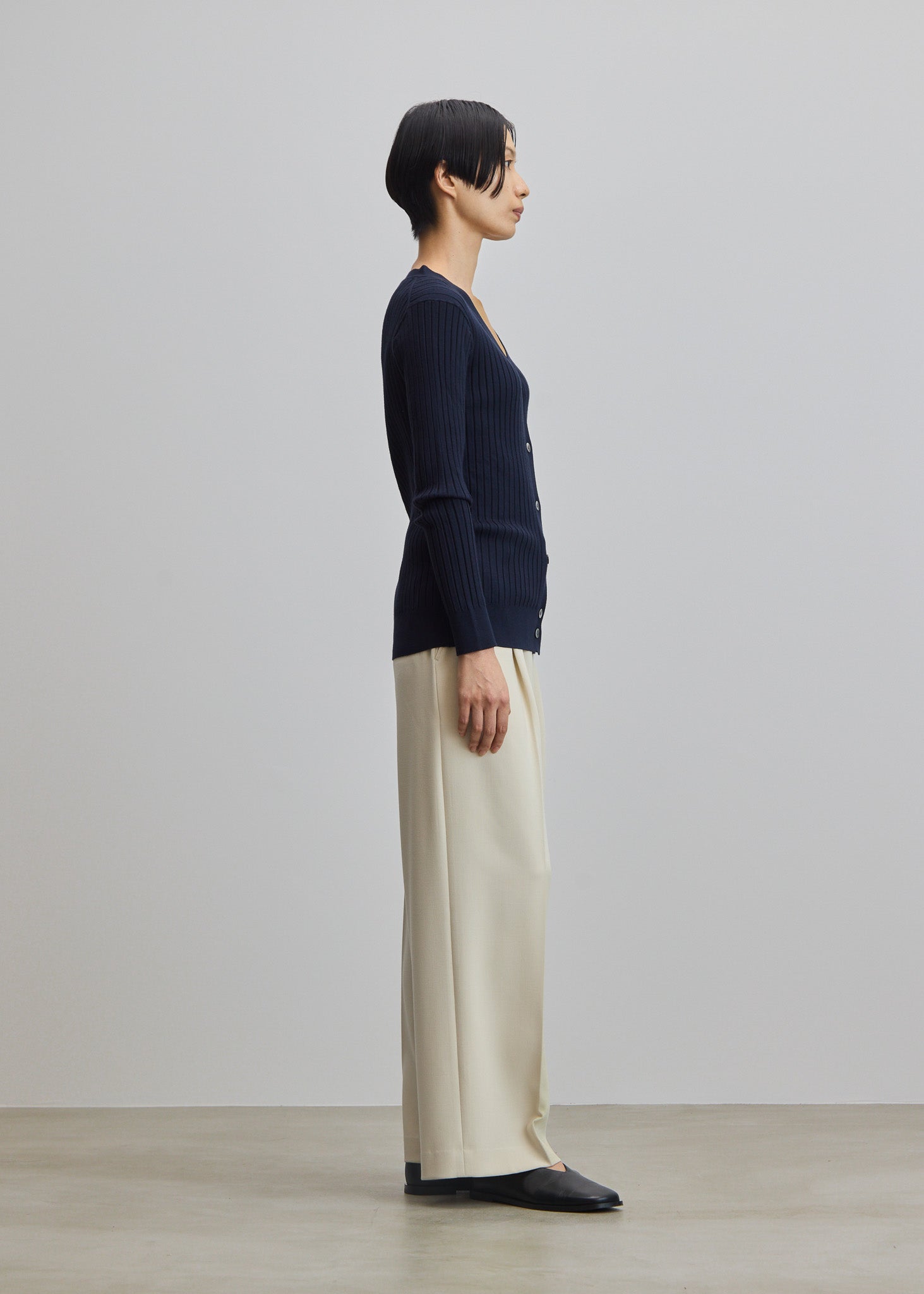 ワイドリブVネックカーディガン - SOÉJU online store｜上質な大人の