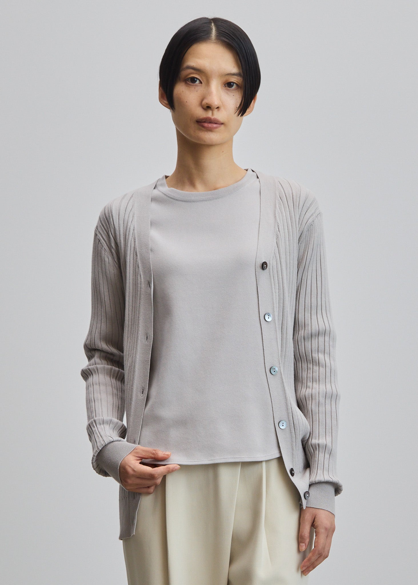 モデル:170cm サイズ:M