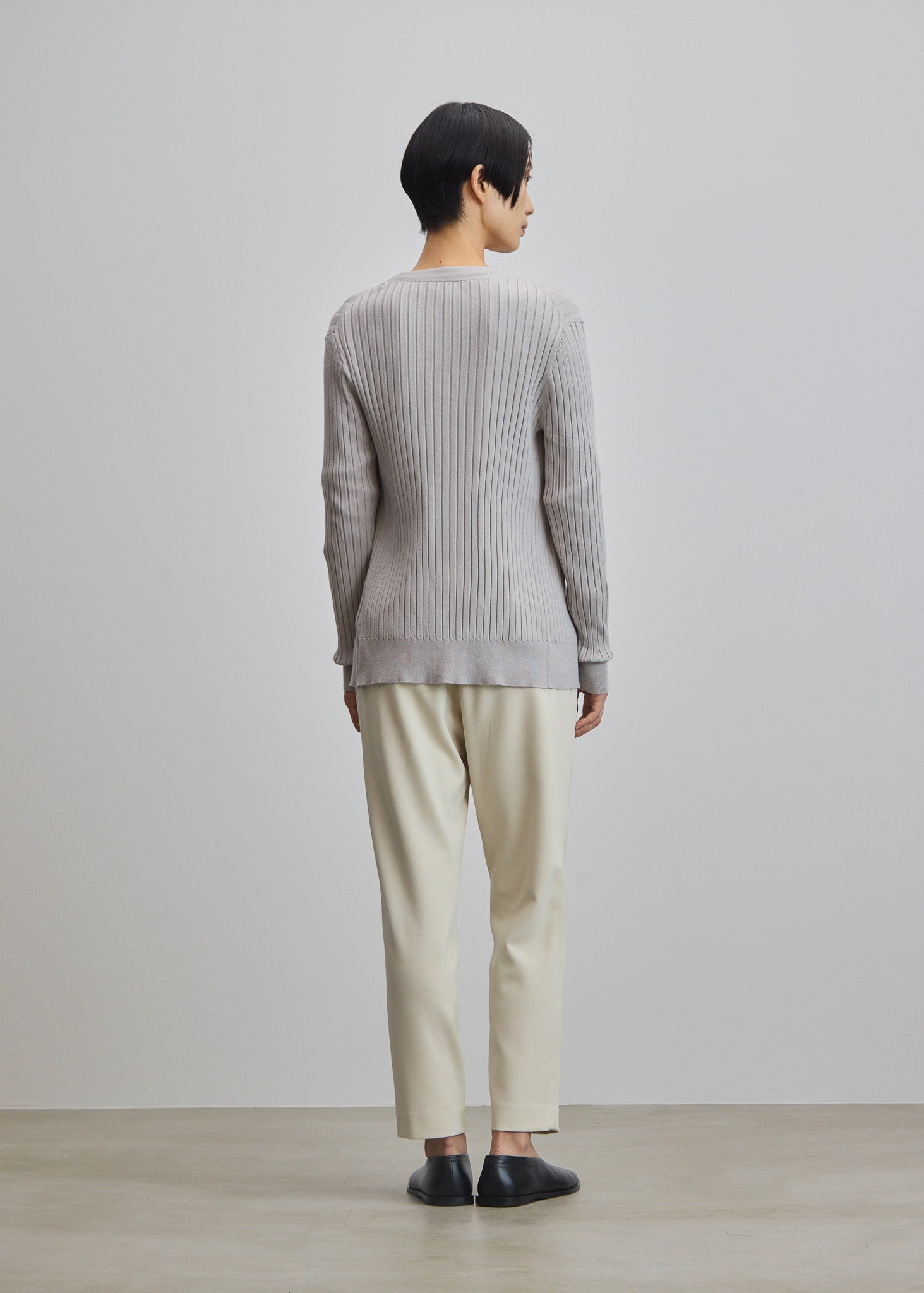 ワイドリブVネックカーディガン - SOÉJU online store｜上質な大人の