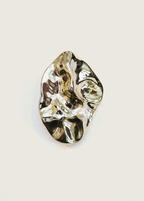 パールメタルブローチ