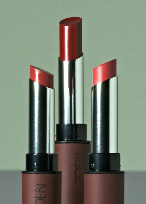 左から01 Plum Red、03 Berry Red、02 Petal Pink