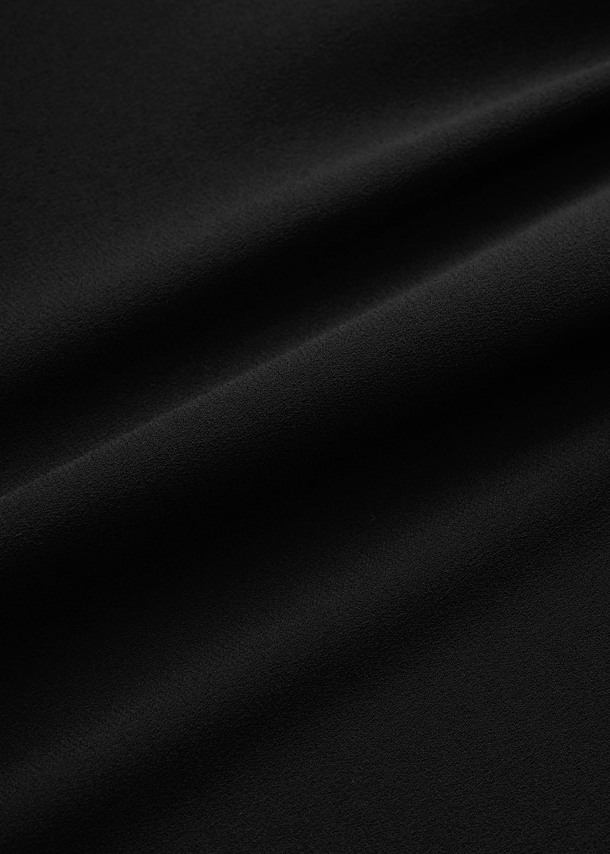 オーバーサイズタックスリーブシャツ