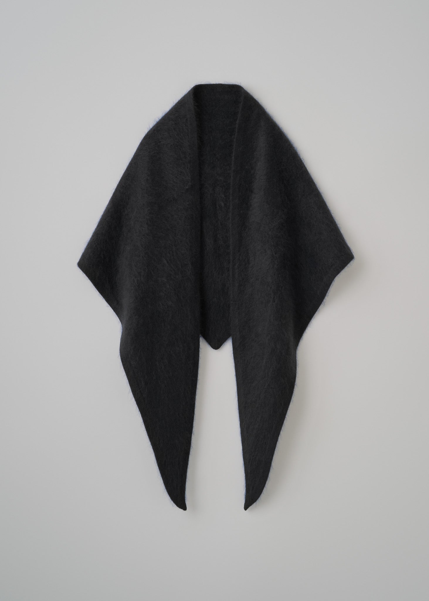 ウール三角ストール - SOÉJU online store｜上質な大人の女性のための