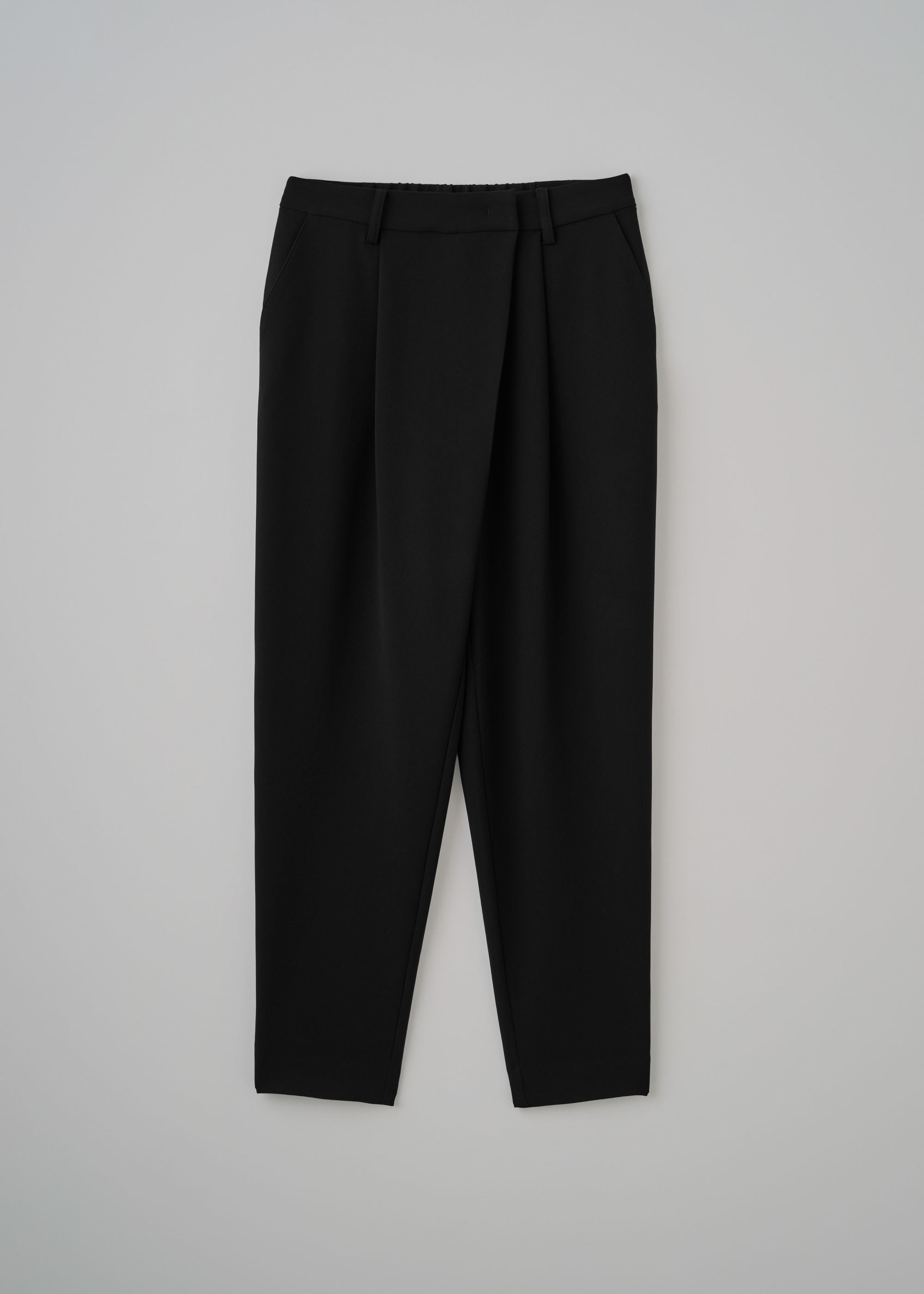 タックパンツ - SOÉJU online store｜上質な大人の女性のためのボトムス