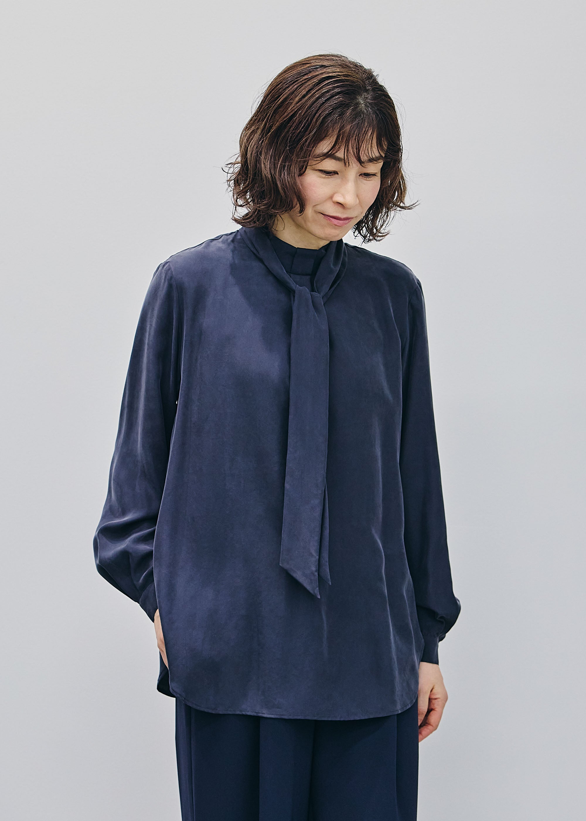 シルクボウタイブラウス