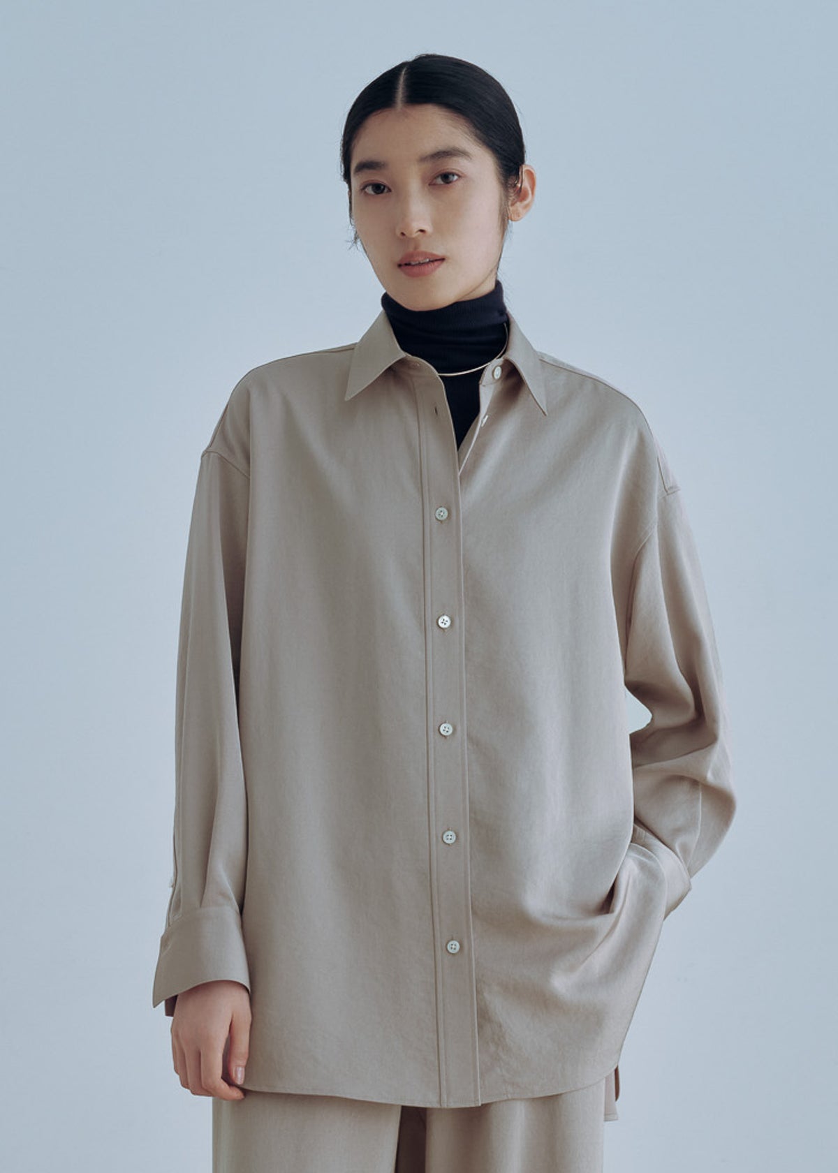 モデル:170cm サイズ:M