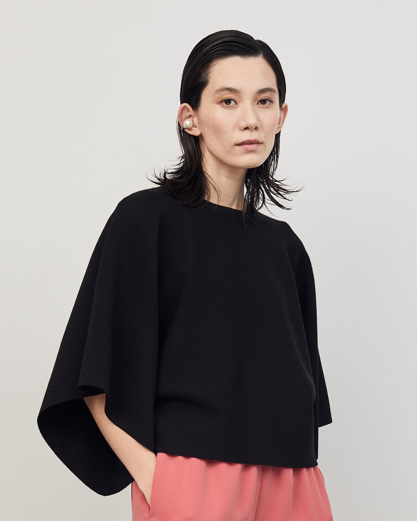 2WAYケープスタイルニット - SOÉJU online store｜上質な大人の女性の 